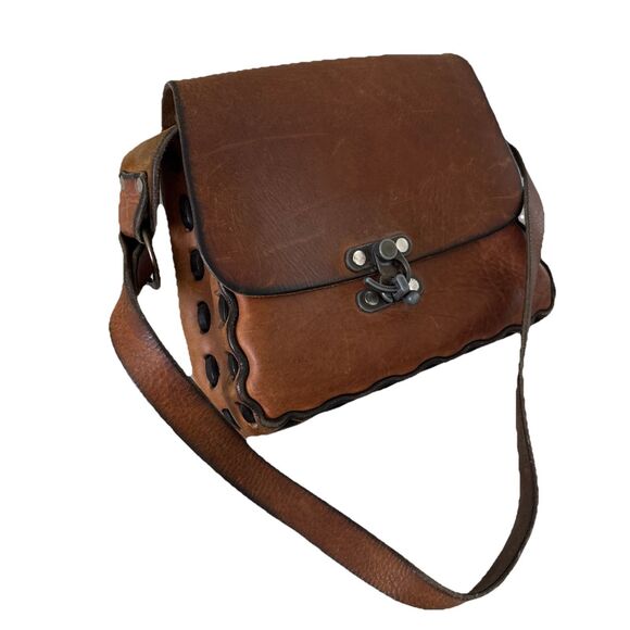 VTG Boho Thick Leather Latch Handmade Saddle Bag 70s Crossbody Purse - Picture 1 of 16